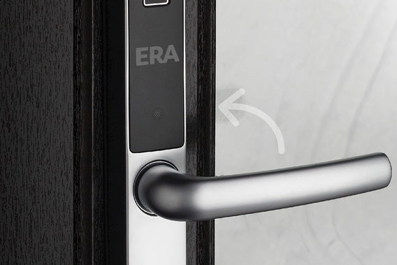 Simply lift the handle to lock the door.